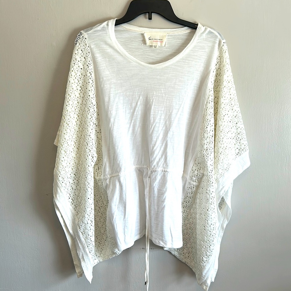 Vince Camuto white top XS/S